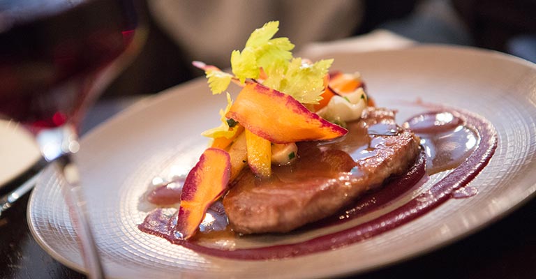 Côte de Porc et légumes croquants, restaurant Ida, Paris 15