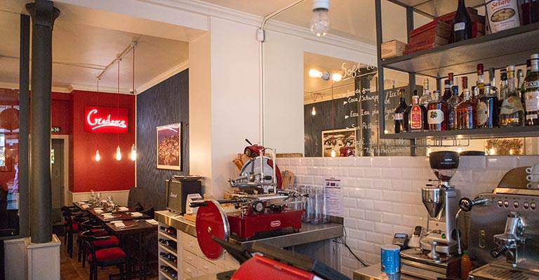 Salle du restaurant Ida, Paris 15