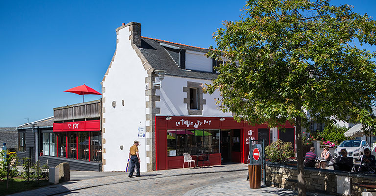 La table de TyPot, le bistro de Carantec, exterieur