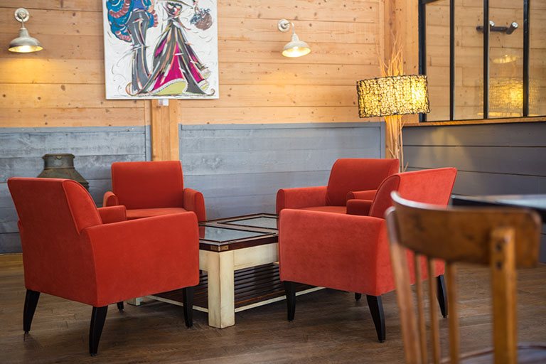 La table de TyPot, le bistro de Carantec, lounge.