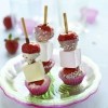 photo Sucettes de fraises au chocolat blanc