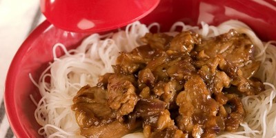 Porc au caramel et aux vermicelles de soja