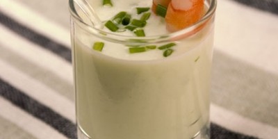 photo Verrine de soupe glacée de concombre au Yaourt