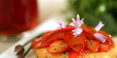 photo Sablé au parmesan, fraises au vinaigre balsamique