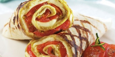 photo Wrap tomates, pistou et mozzarella