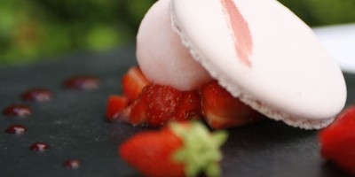photo Macaron aux fraises sorbet à la rose
