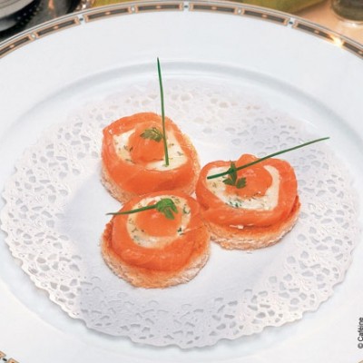 Canapés de saumon et crottin de Chavignol