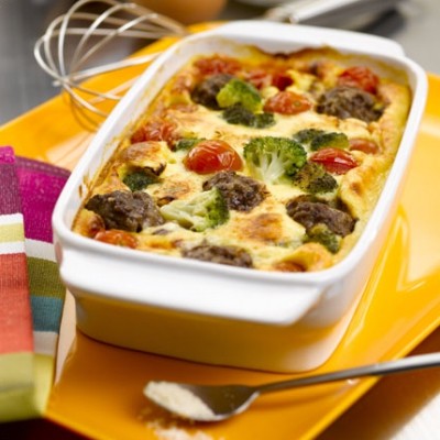 Clafoutis au bœuf, tomates cerise et brocolis