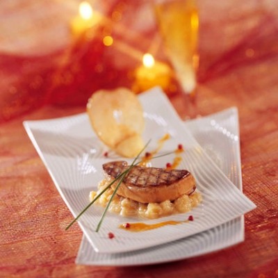 Foie Gras de Canard Poêlé aux pommes, jus d’agrumes au porto Blanc