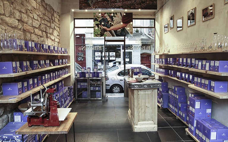 BiBo ViNo : de bons vins en beaux bibs