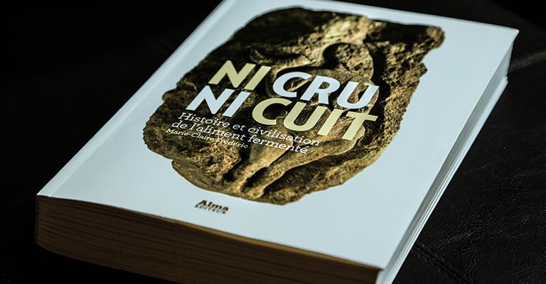 Ni cru, ni cuit par Marie-Claire Frédéric, Alma Editeur