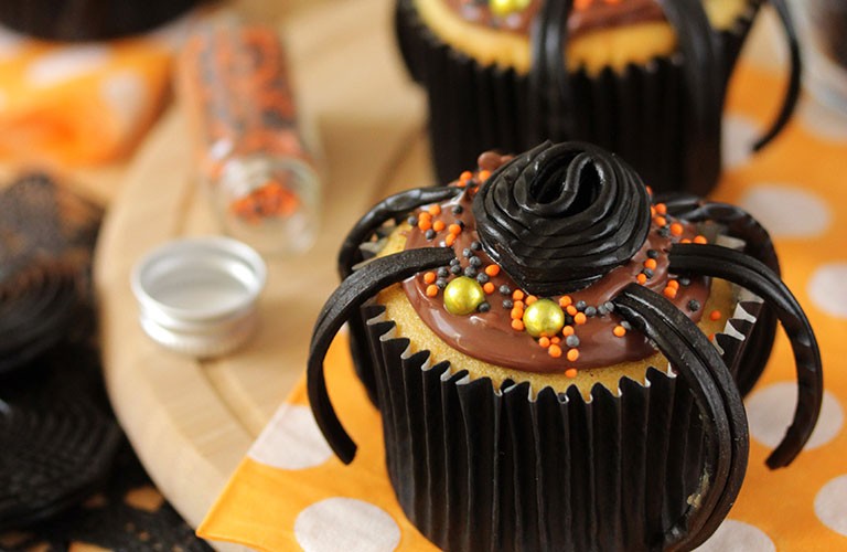 Pour Halloween Cupcakes araignées