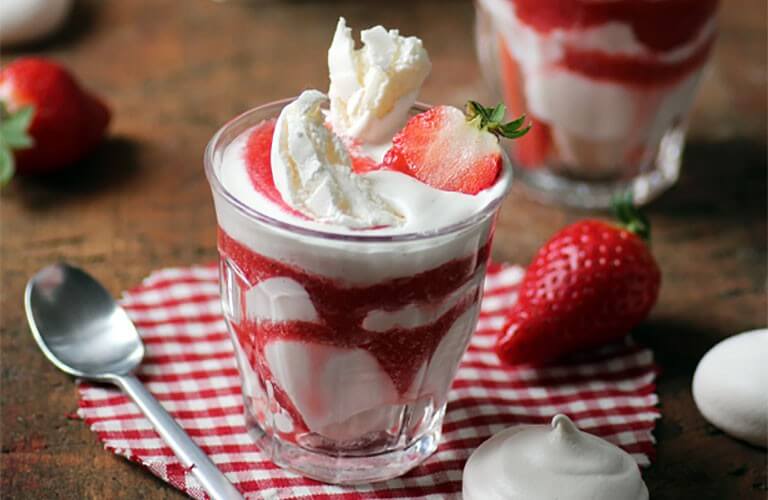 Eton mess au Neufchâtel AOP