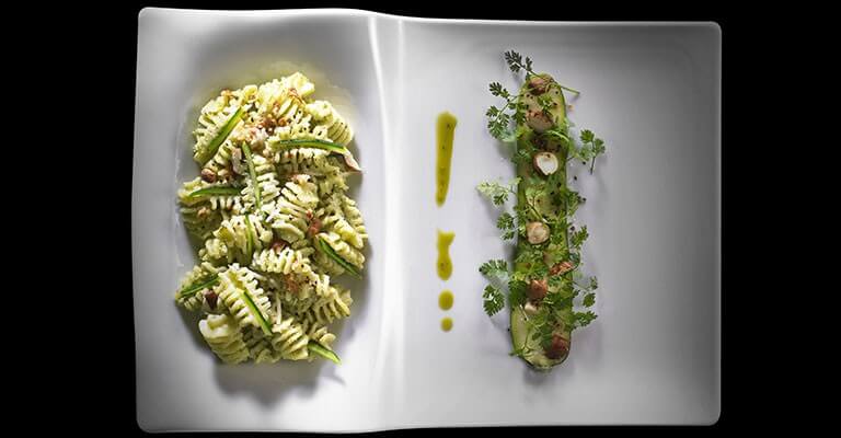 Pâtes radiatori, pesto de courgettes et noisettes