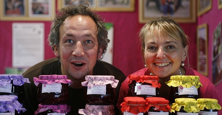Isabelle Olivier et Sylvain Olivier, producteurs de fruits rouges, la ferme fruirouge en côte d'or ©Ludovic Le Guyader