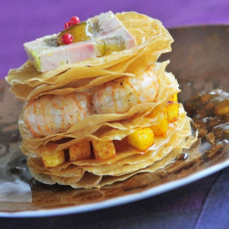 Mille-feuilles de foie gras à la Confiture de Figues Blanches Bonne Maman et langoustines aux mangues pimentées