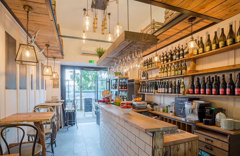 Une envie de tapas ? La Boutique propose L’Annexe une halte gourmande sur les quais à Paris entre Louvre et Châtelet