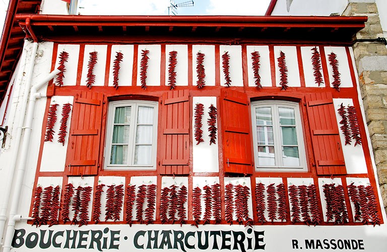 Le Piment d’Espelette A.O.P, le caviar pourpre du Pays-Basque
